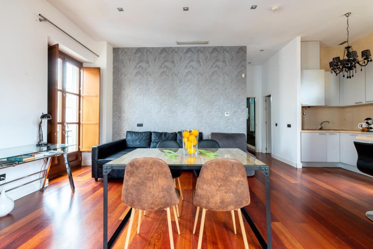 Cathedral Apartment, Upper Floor Apartment Севилья Экстерьер фото