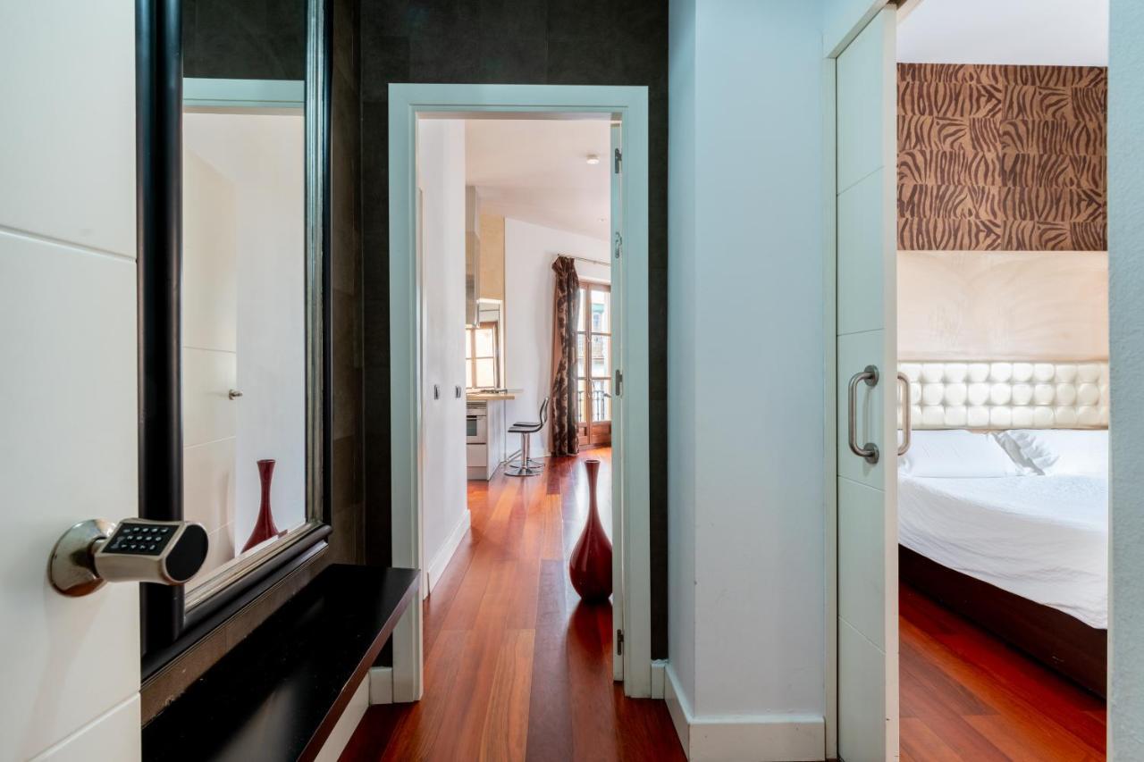 Cathedral Apartment, Upper Floor Apartment Севилья Экстерьер фото