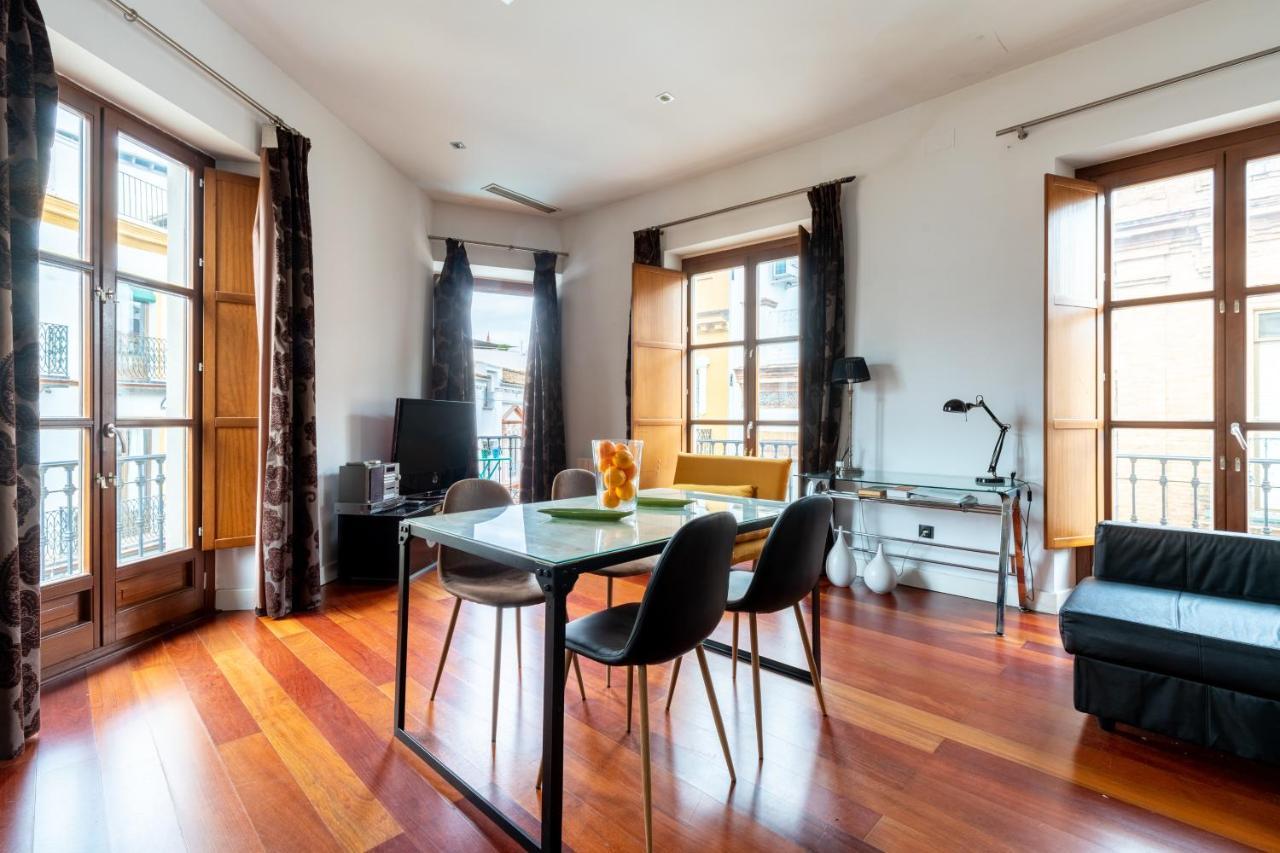 Cathedral Apartment, Upper Floor Apartment Севилья Экстерьер фото