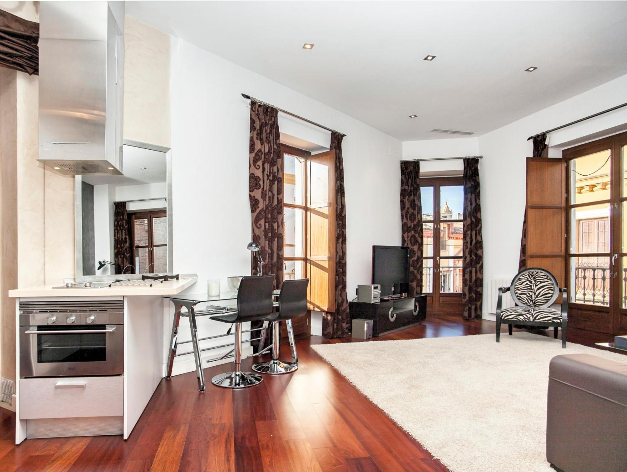 Cathedral Apartment, Upper Floor Apartment Севилья Экстерьер фото